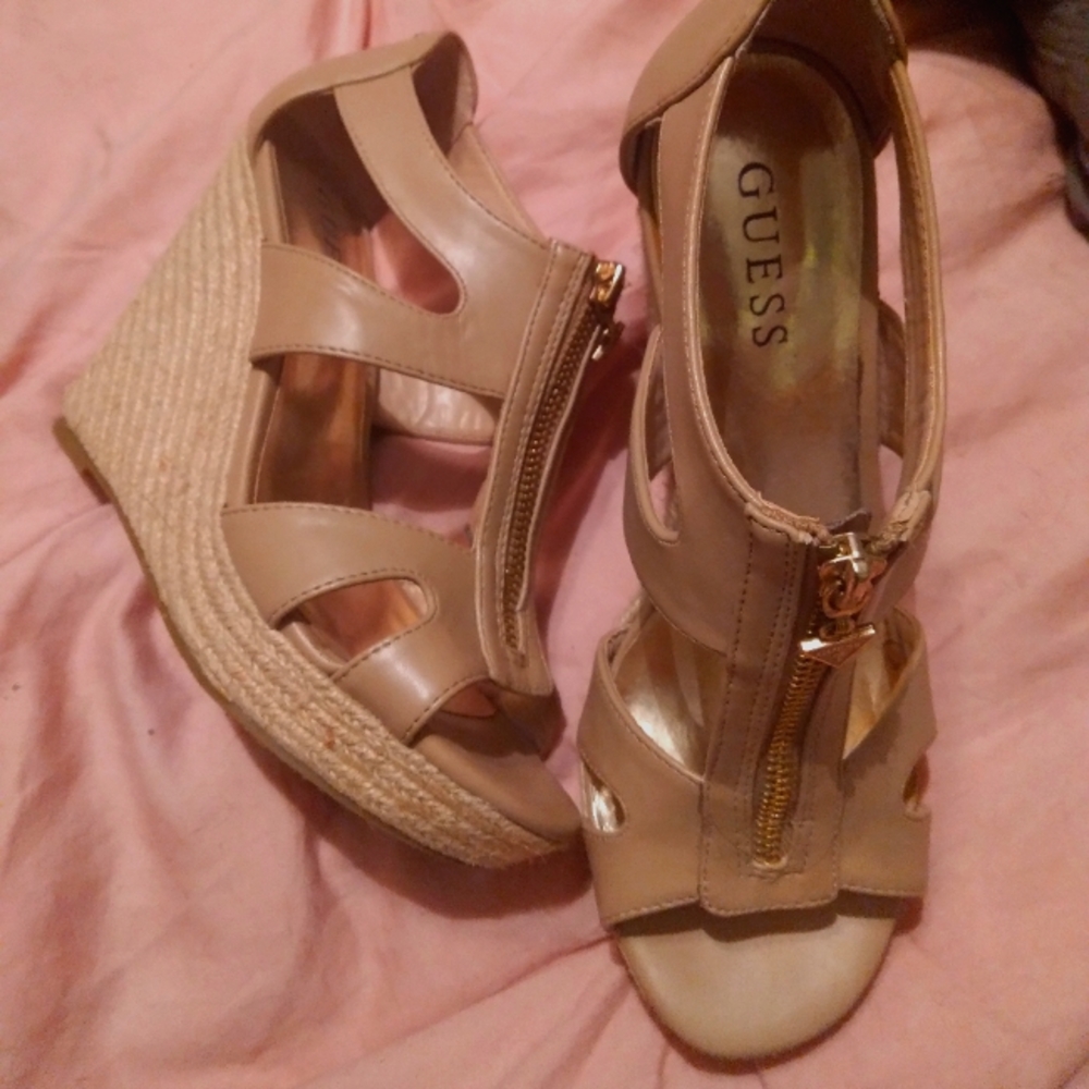 Guess Women's size 7 beige wedges